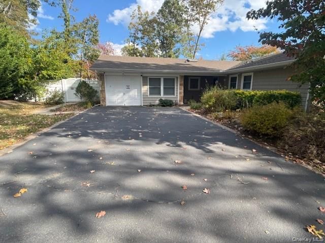 3 Seward Lane, Stony Brook, NY 11790
