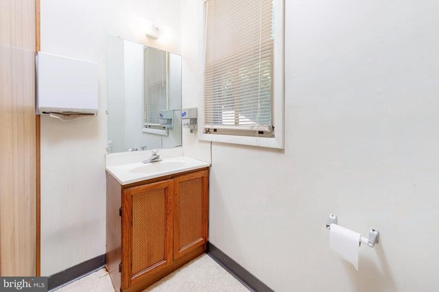 1160 E LANDIS AVE, Vineland, NJ 08360