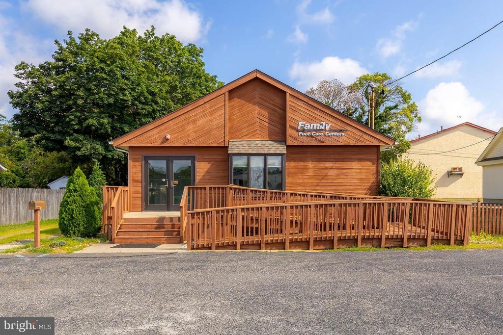 1160 E LANDIS AVE, Vineland, NJ 08360