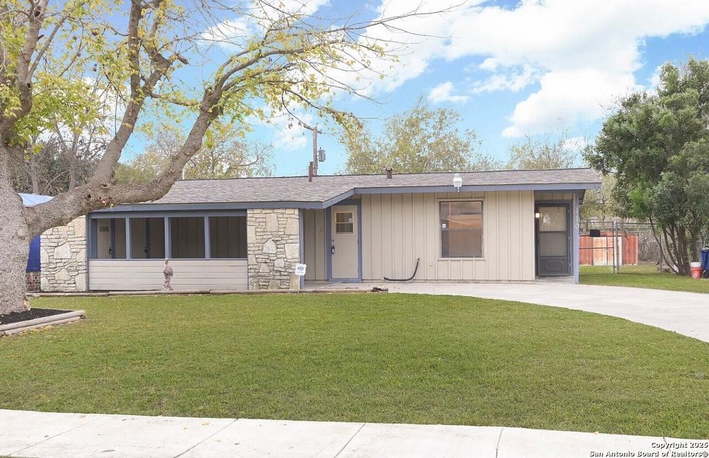 110 Tropicana, San Antonio, TX 78242