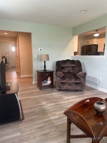 902 Carriage Lane, West Seneca, NY 14224