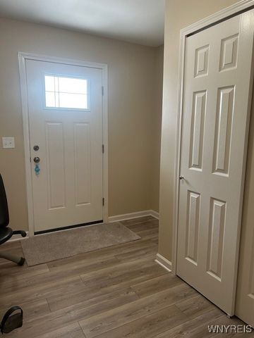 902 Carriage Lane, West Seneca, NY 14224