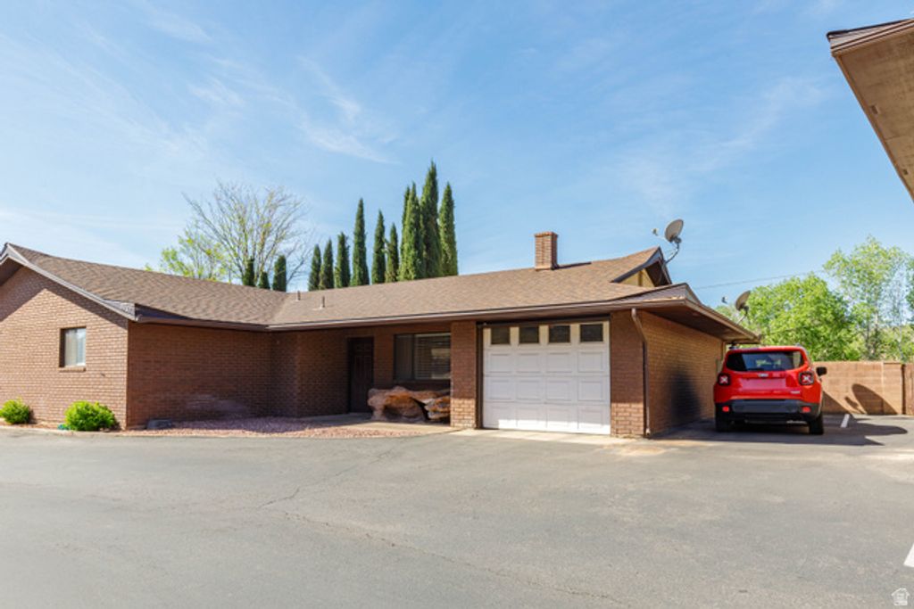 3707 W GATES CIR, Santa Clara, UT 84765