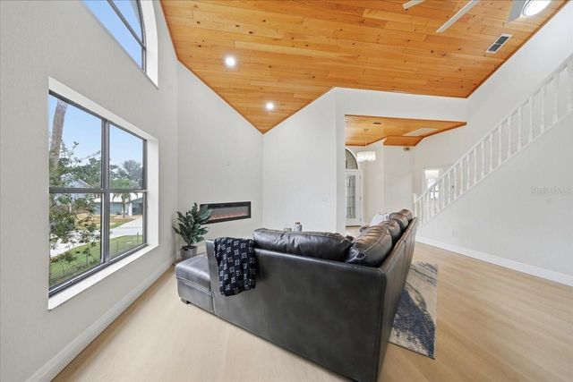 1821 NW 20TH AVENUE, Crystal River, FL 34428