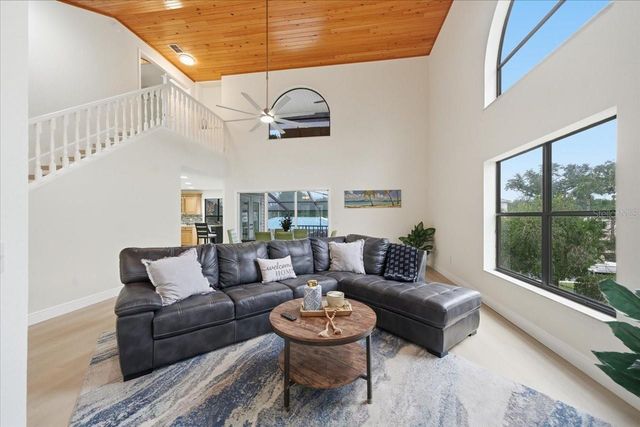 1821 NW 20TH AVENUE, Crystal River, FL 34428