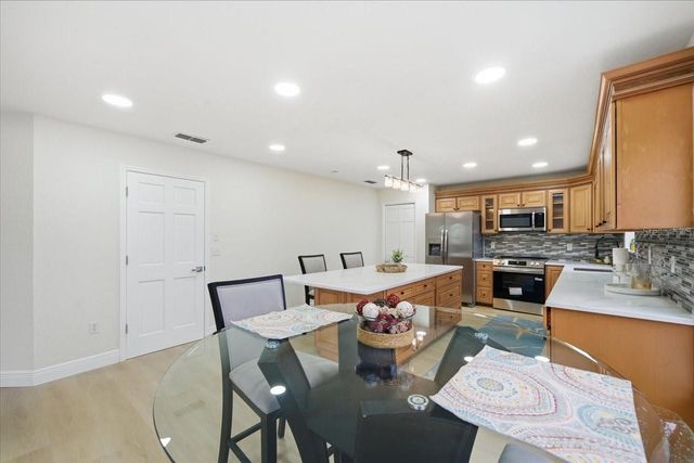 1821 NW 20TH AVENUE, Crystal River, FL 34428