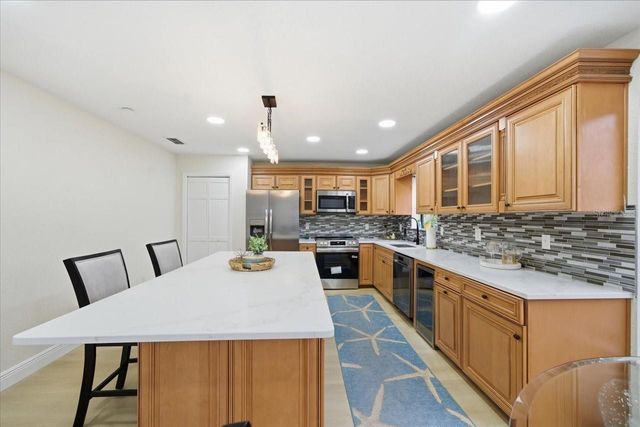 1821 NW 20TH AVENUE, Crystal River, FL 34428