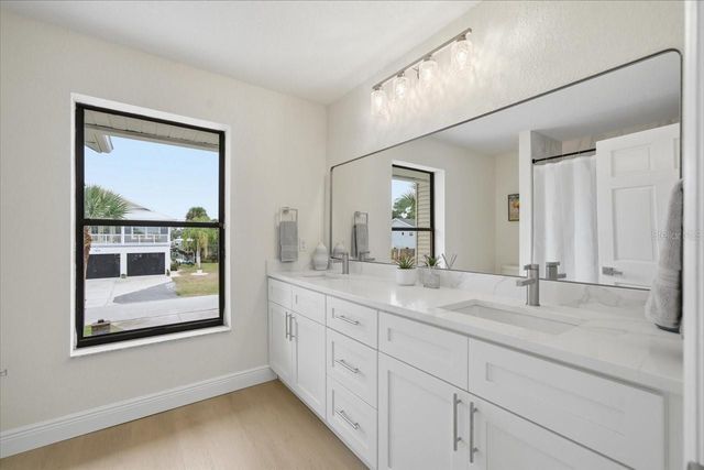 1821 NW 20TH AVENUE, Crystal River, FL 34428