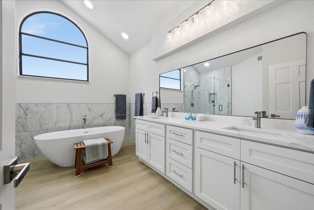 1821 NW 20TH AVENUE, Crystal River, FL 34428