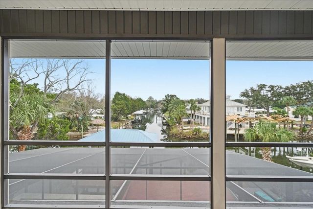 1821 NW 20TH AVENUE, Crystal River, FL 34428