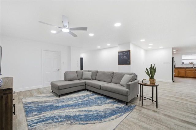 1821 NW 20TH AVENUE, Crystal River, FL 34428