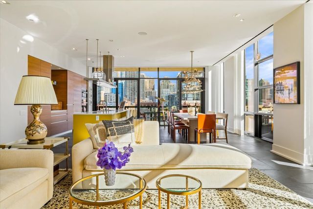 400 W HURON Street 801, Chicago, IL 60654