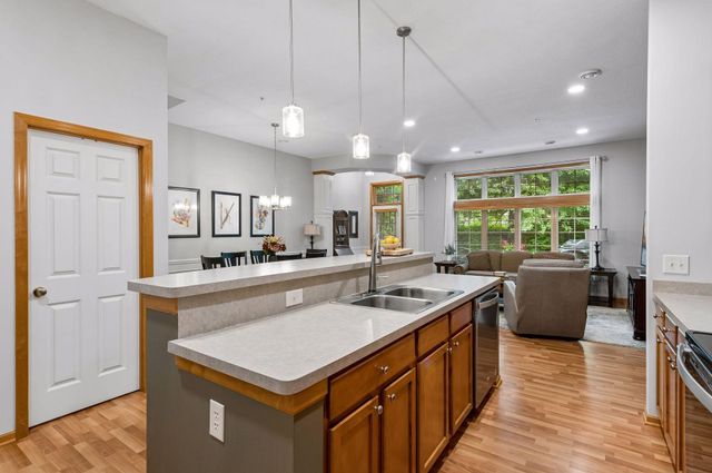 11765 Vermillion Street NE G, Blaine, MN 55449