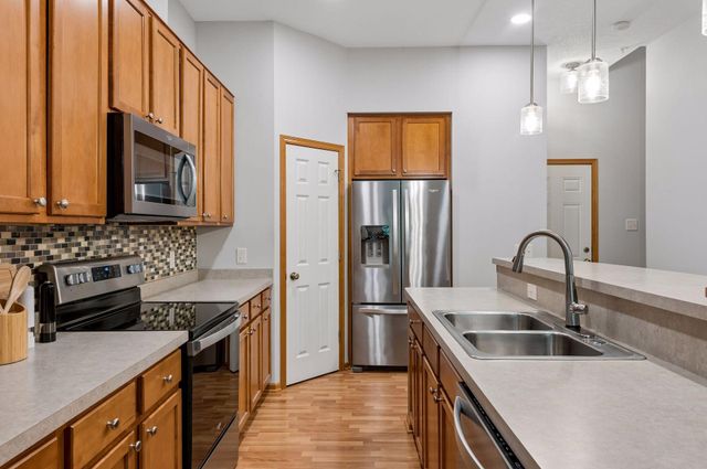 11765 Vermillion Street NE G, Blaine, MN 55449
