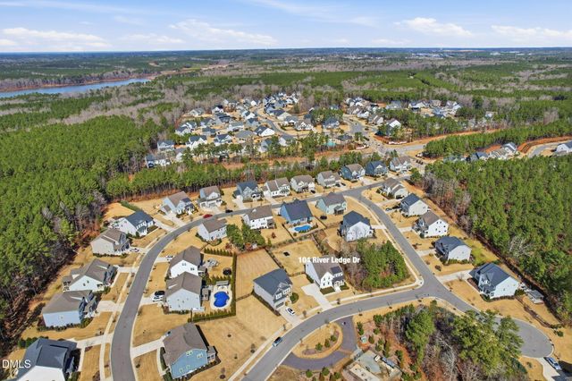 104 River Ledge Drive, Holly Springs, NC 27540