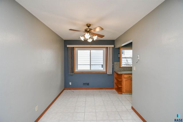 2200 W 28th St Street, Sioux Falls, SD 57105