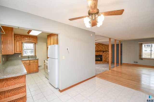 2200 W 28th St Street, Sioux Falls, SD 57105