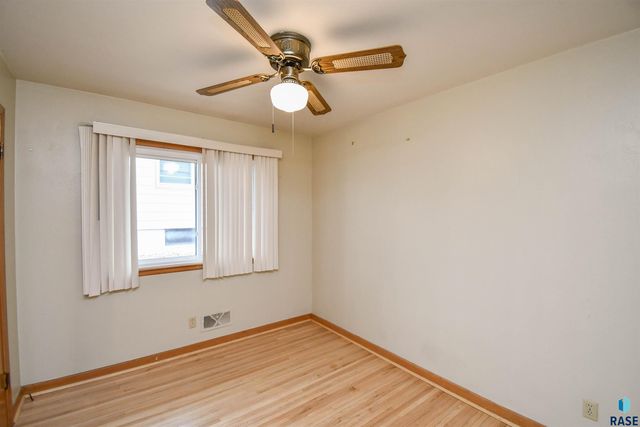 2200 W 28th St Street, Sioux Falls, SD 57105