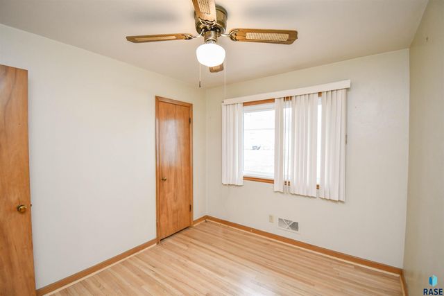 2200 W 28th St Street, Sioux Falls, SD 57105