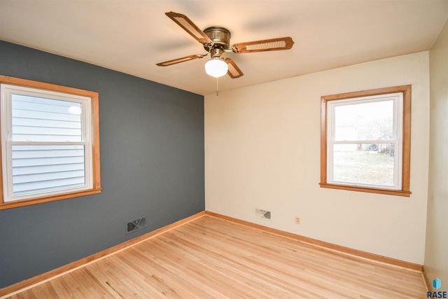 2200 W 28th St Street, Sioux Falls, SD 57105