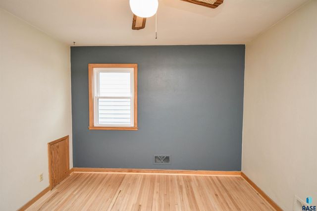 2200 W 28th St Street, Sioux Falls, SD 57105