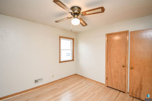 2200 W 28th St Street, Sioux Falls, SD 57105