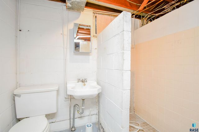 2200 W 28th St Street, Sioux Falls, SD 57105