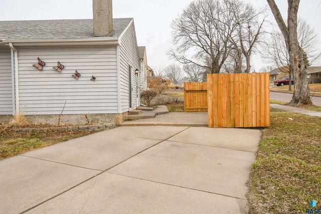 2200 W 28th St Street, Sioux Falls, SD 57105