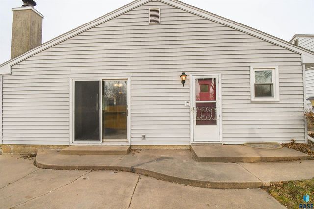 2200 W 28th St Street, Sioux Falls, SD 57105