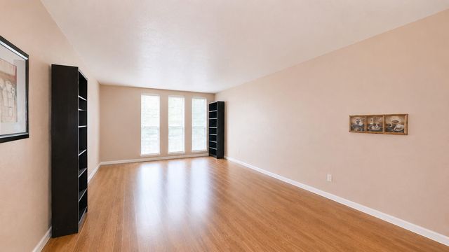 4627 Wild Indigo Street 599, Houston, TX 77027