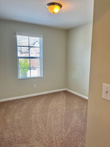 1046 Livingstone Ln, Mount Juliet, TN 37122