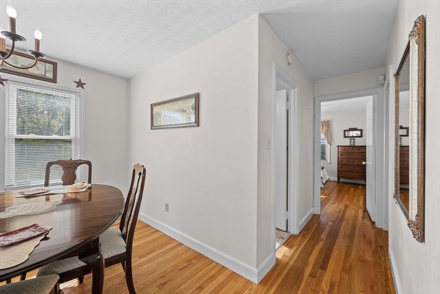 16 Thornton Rd, Worcester, MA 01606