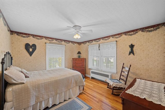 16 Thornton Rd, Worcester, MA 01606