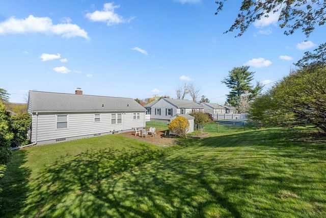 16 Thornton Rd, Worcester, MA 01606