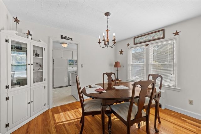 16 Thornton Rd, Worcester, MA 01606