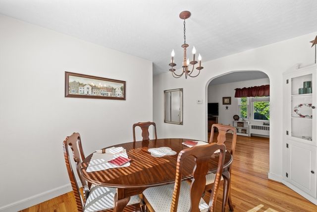 16 Thornton Rd, Worcester, MA 01606