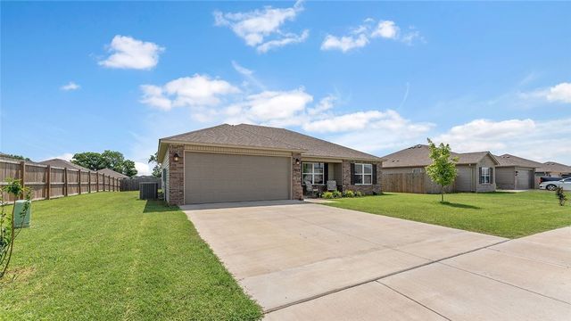 2812 Murphy Street, Pea Ridge, AR 72751