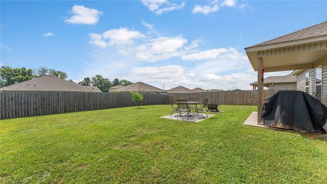 2812 Murphy Street, Pea Ridge, AR 72751
