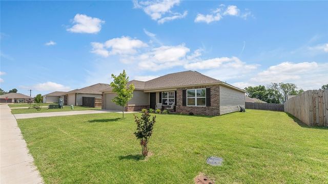 2812 Murphy Street, Pea Ridge, AR 72751