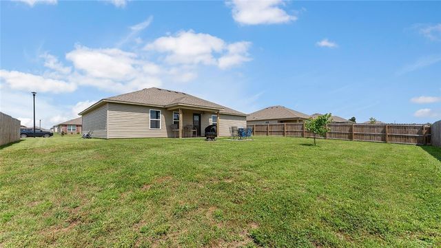 2812 Murphy Street, Pea Ridge, AR 72751