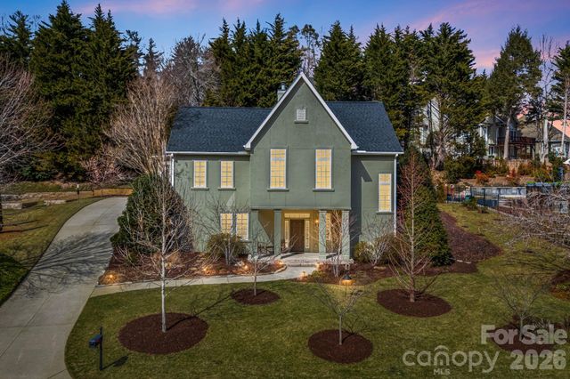 405 Mistletoe Trail, Hendersonville, NC 28791