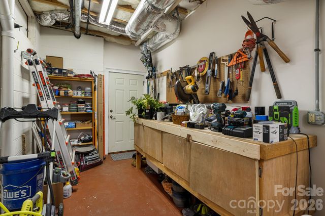 405 Mistletoe Trail, Hendersonville, NC 28791