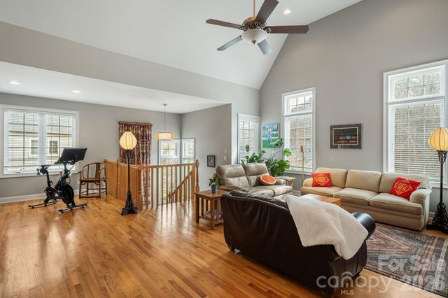 405 Mistletoe Trail, Hendersonville, NC 28791