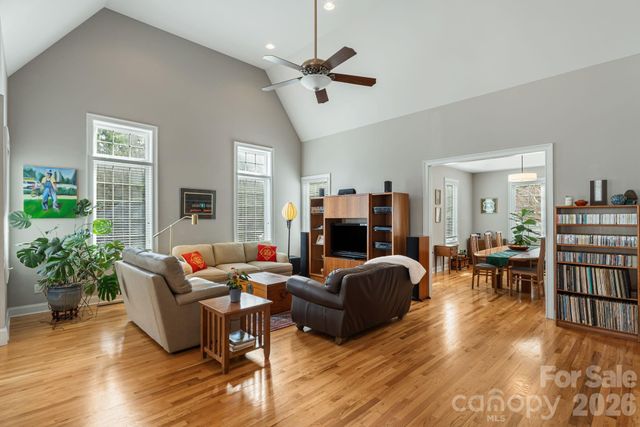 405 Mistletoe Trail, Hendersonville, NC 28791