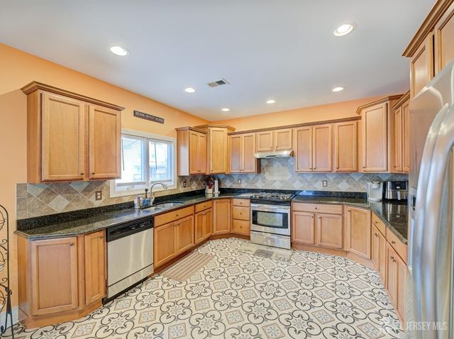 100 Trieste Street, Iselin, NJ 08830