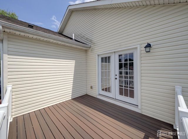 100 Trieste Street, Iselin, NJ 08830