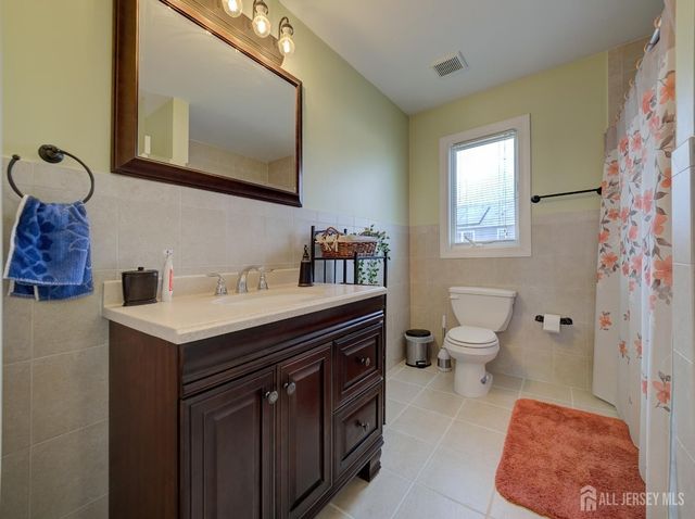 100 Trieste Street, Iselin, NJ 08830