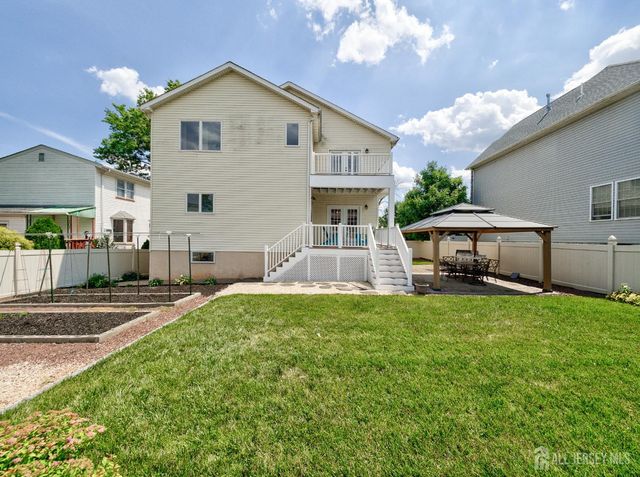 100 Trieste Street, Iselin, NJ 08830