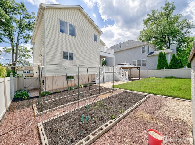 100 Trieste Street, Iselin, NJ 08830