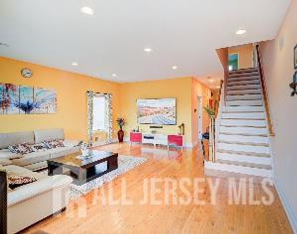 100 Trieste Street, Iselin, NJ 08830